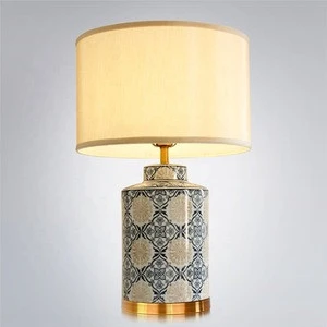 High quality American style  hotel ceramic  bedside  table lamp