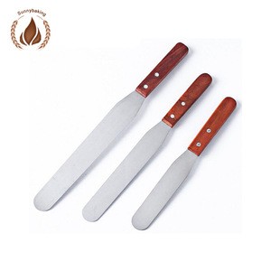 Hot sale Many upset Stainless Steel Blade Cake Butter Spatula With wood Handle for Baking Tools /stainless steel Cake knife