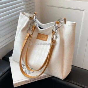 Large Capacity Womens Bag 2023 New Spring Premium Small Class Commute Bag Versatile One Shoulder Tote Bag