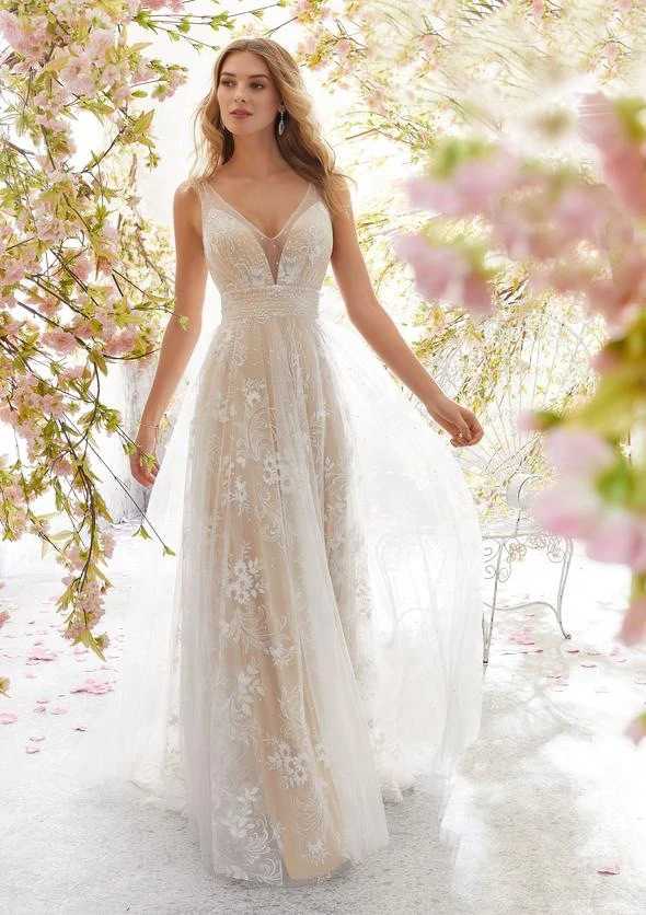 Luxury Short Sleeve Wedding Dress  2021 Designer Bridal Gown Ball White Pearl Lace Sequins Bridal Dresses Maxi Wedding Gown