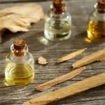 Original Perfume oils Indian Bulk 1kg Supplier, Therapeutic grade Mysore White Sandalwood Essential Oil Fragrance For Diffuser
