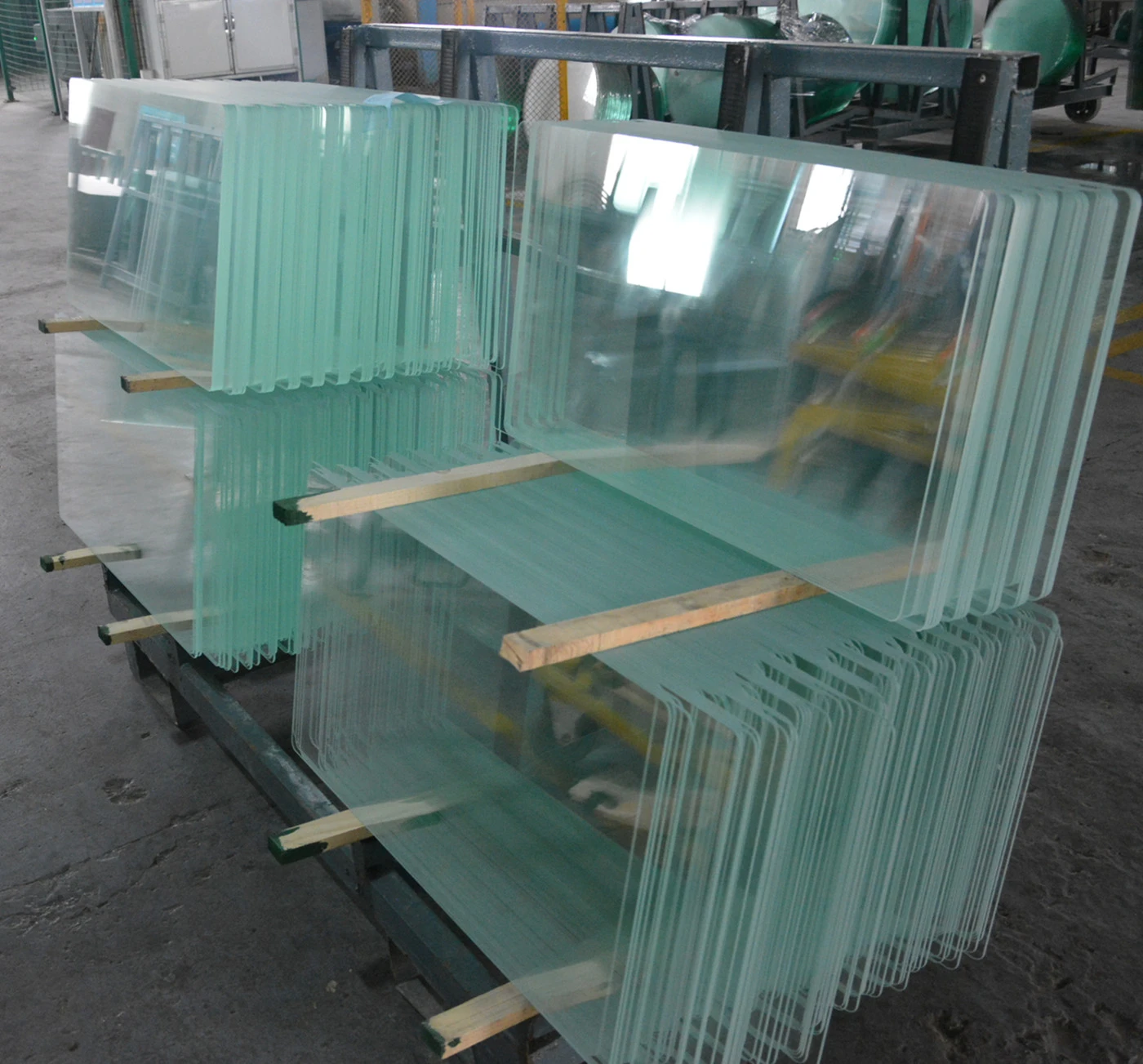 tempered ultra clear glass 3 3.2 4 5 6 8 10 12mm extra white 5mm thick toughened glass price competitive low iron tempered glass