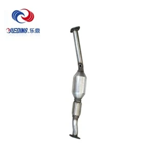 Universal exhaust catalytic converter for automobile