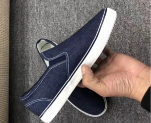 Wholesale Casual jean canvas shoes men slip-on shoes in stock