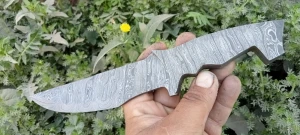 Custom Hand Forged Damascus Knife