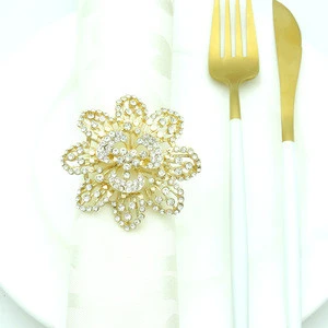 Advanced Wedding Banquet Gold and Silver delicate Metal Napkin Rings