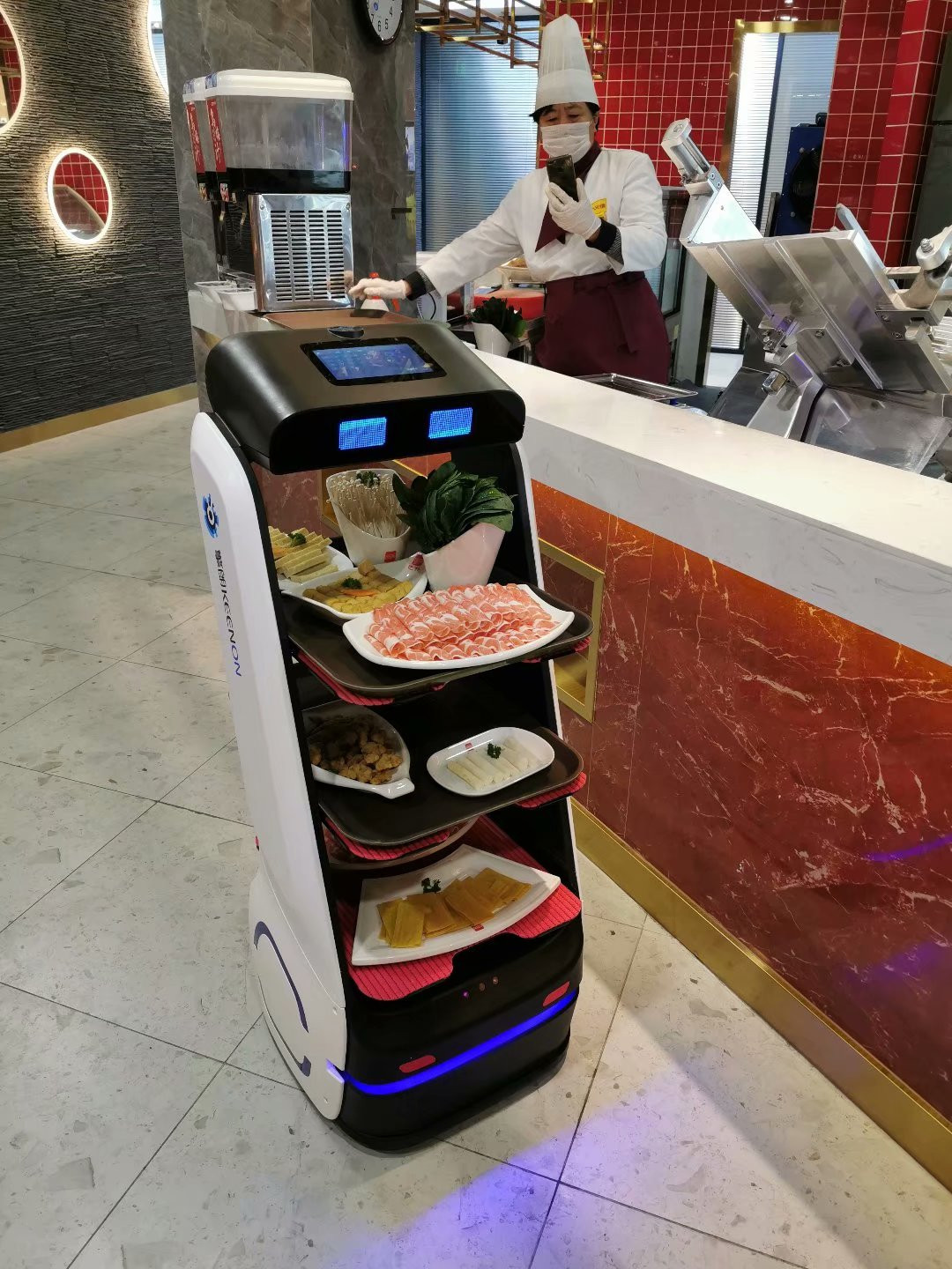 Buy Contactless Smart Meal Delivery Robot With Low Price Made In China ...