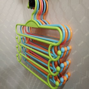 Factory wholesale price scarf hanger pants hangers plastic raw material