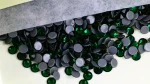 High Quality emerald color hotfix Rhinestones flat back for cloth