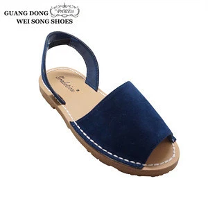 Latest product fashion school girl flat soft sole open toe summer child sandal