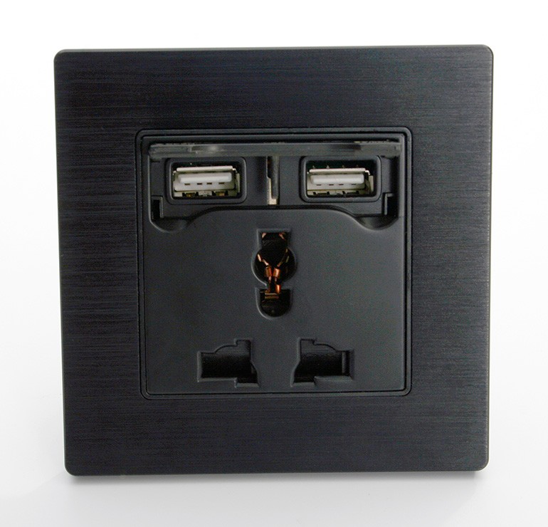 Universal socket with double USB / 2A USB charging socket