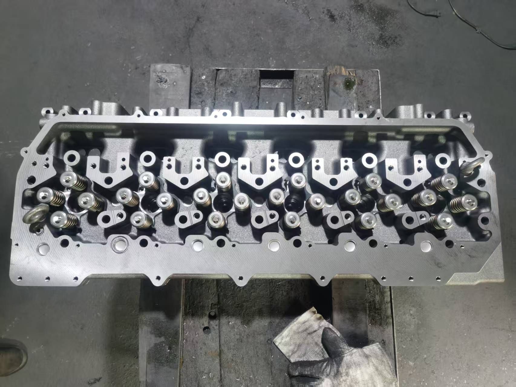 Buy C11/c13 Head (bare) 3453752 And (complete)3050618 from luoyang ...