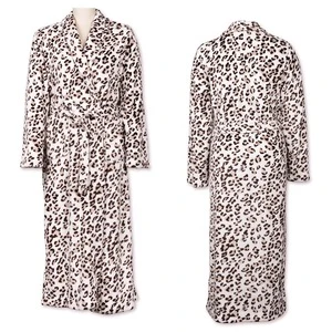 2018 new design leo flannel fleece bathrobe/100% microfibre bathrobe