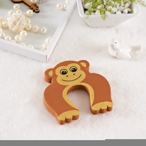 2021  hot selling Animal Safety  Anti-clamp Door Stopper Door Shield  Baby Child Safety Products