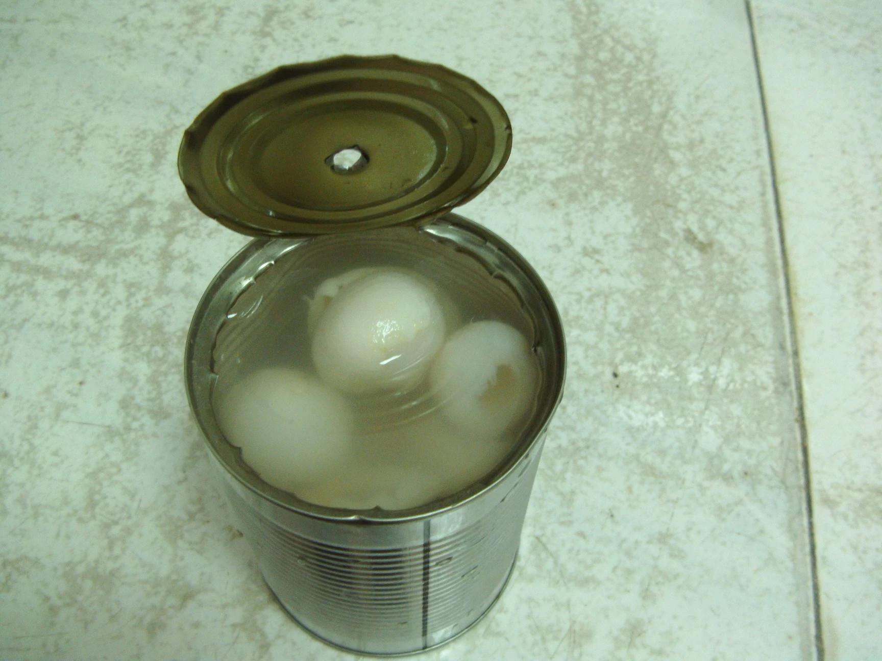 canned lychee fruit in syrup