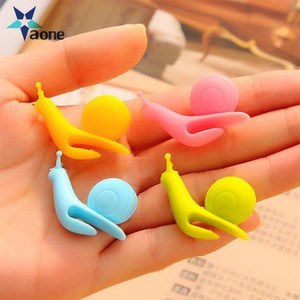 Cooking Tool Small Snail Wineglass Label Recognizer Device Tea Infuser Cup Of Tea Hanging Bag Color Random