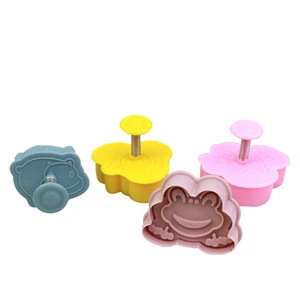 Different animal Shapes Plastic Cookie Cutter For Home Baking
