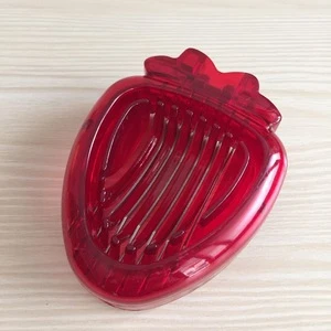 Easy operate strawberry cutter kitchen tool