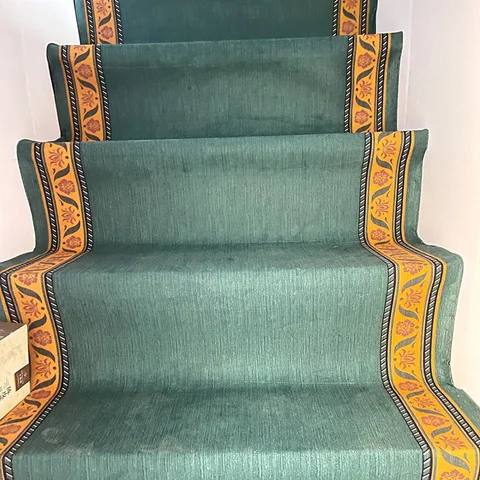 Eco-Friendly Comes With Adhesive Corridor Carpet Protection for Outdoor Stairs