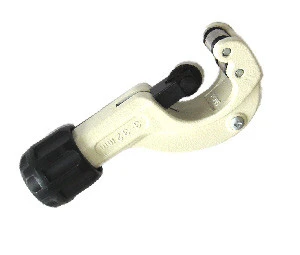 Pipe Cutter for Cutting Pipe or Tube in Zinc or Aluminum Alloy Body