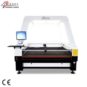 Top quality high precision roller blind fabric cutting machine+machine cutting of the cloth