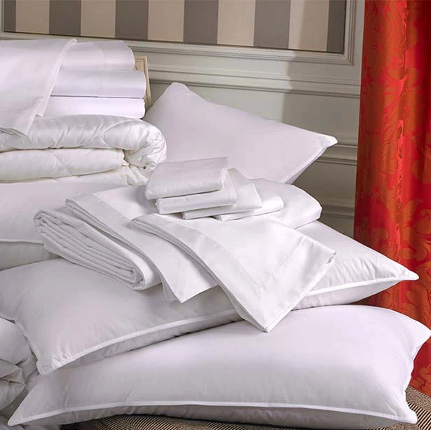wholesale high quality white goose feather down quilt cheap price hotel duck feather and down comforter sets