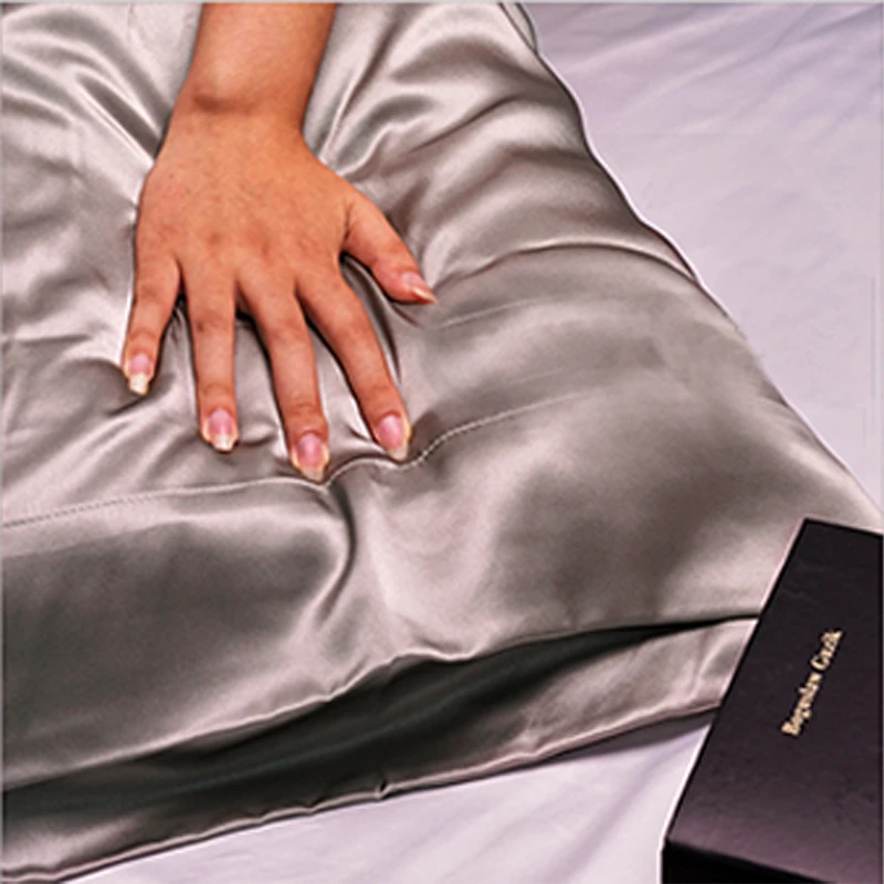 Wholesale Luxury Elegant Smooth and Soft Standard Size 100%  Mulberry Silk Satin Pillow Case With Side Envelope Design