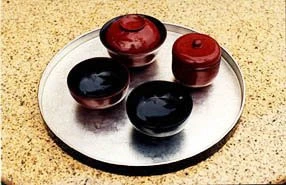 A wide selection of lacquerware
