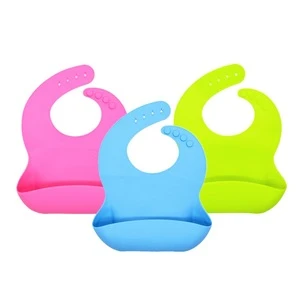 Amazon Hot soft waterproof silicone baby bib with food catcher