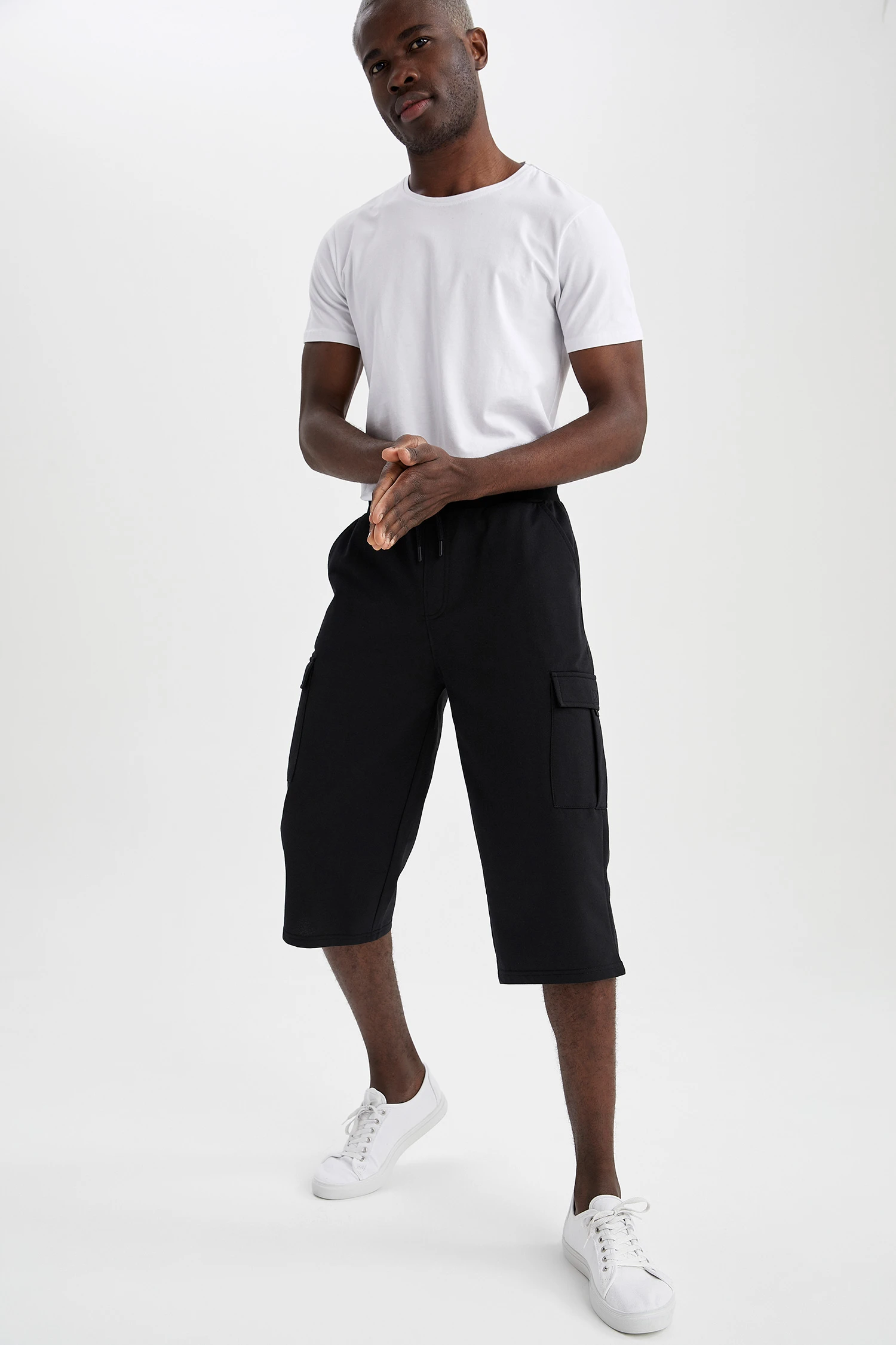 Defacto Apparel Mens Bermuda Black Regular Fit Basic Capri Shorts High Quality Best Prices Ecofriendly