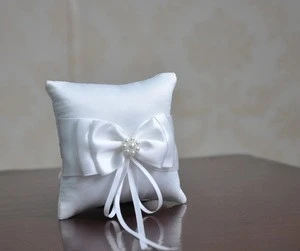 Handmade Wedding Supplies for Bride Satin Ring Bear Pillow with Pearls and Ribbon