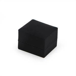High-end glossy wedding wooden packaging ring box in stock
