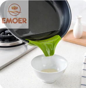 High Quality Creative Kitchen Gadgets Pour Soup Anti-spill and Leak Soup Deflector Useful Home Kitchen Specialty Tools