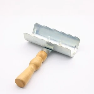 horse metal curry comb with wooden handle