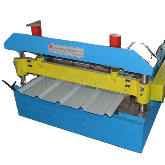 Hot sales metal Trapezoid  roof roll forming machine with cheaper price