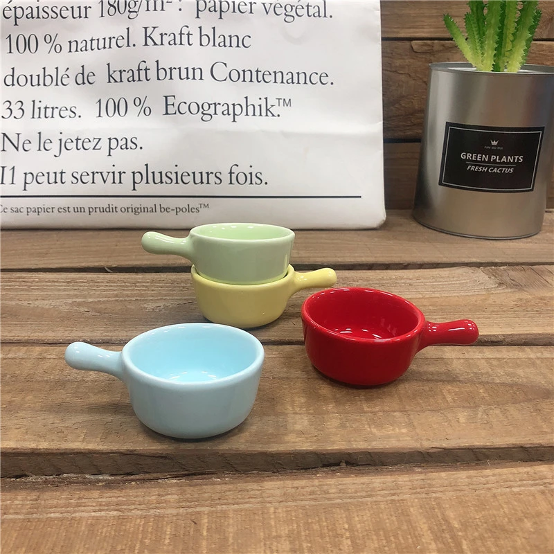 Latest product Amazon hot selling multicolor mini ceramic soy sauce &ketchup dish with single handle