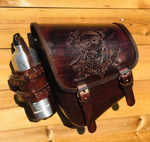 personalized Fat Bob swing bag/soft tail  leather saddle bag/ vintage harl*y motorcycle side bag for Sportster w bottle holder
