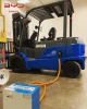 Electric counterbalance forklift