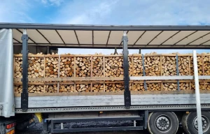 Kiln dried mix (Birch+Alder) firewood in 1,8 RM wooden crates