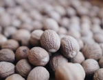 Nutmeg Whole SS (Shrivelled)