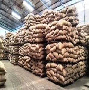AA Grade Wholesaler 100 Arabica/Robusta Roasted coffee beans