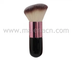 Angled Cosmetic Powder Brush with Synthetic Hair