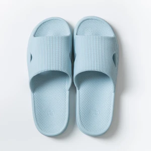 China Factory Guaranteed Quality Wholesale Customized Bath Slippers for Man
