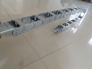 closed type oil-proof alloy steel chain cable carrier for foundry machinery