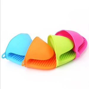 Heat-Resistant Anti-Scald Kitchen Cute  Oven Mitts  Potholder Silicone Baking Gloves silicone anti-scalding clip