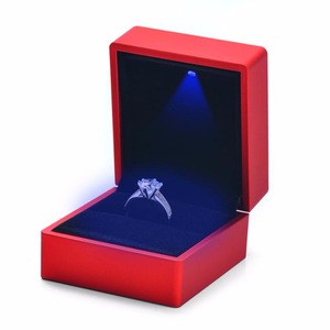 High quality Luxury Custom Plastic Jewelry Display Ring Packaging Box