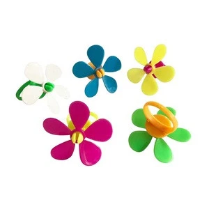 Kids Windmill Fan Flower Ring Promotional Plastic Finger Toys