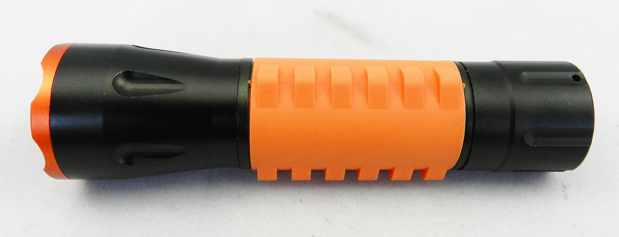 Small size and high brightness cob high power led rechargeable torch flashlight