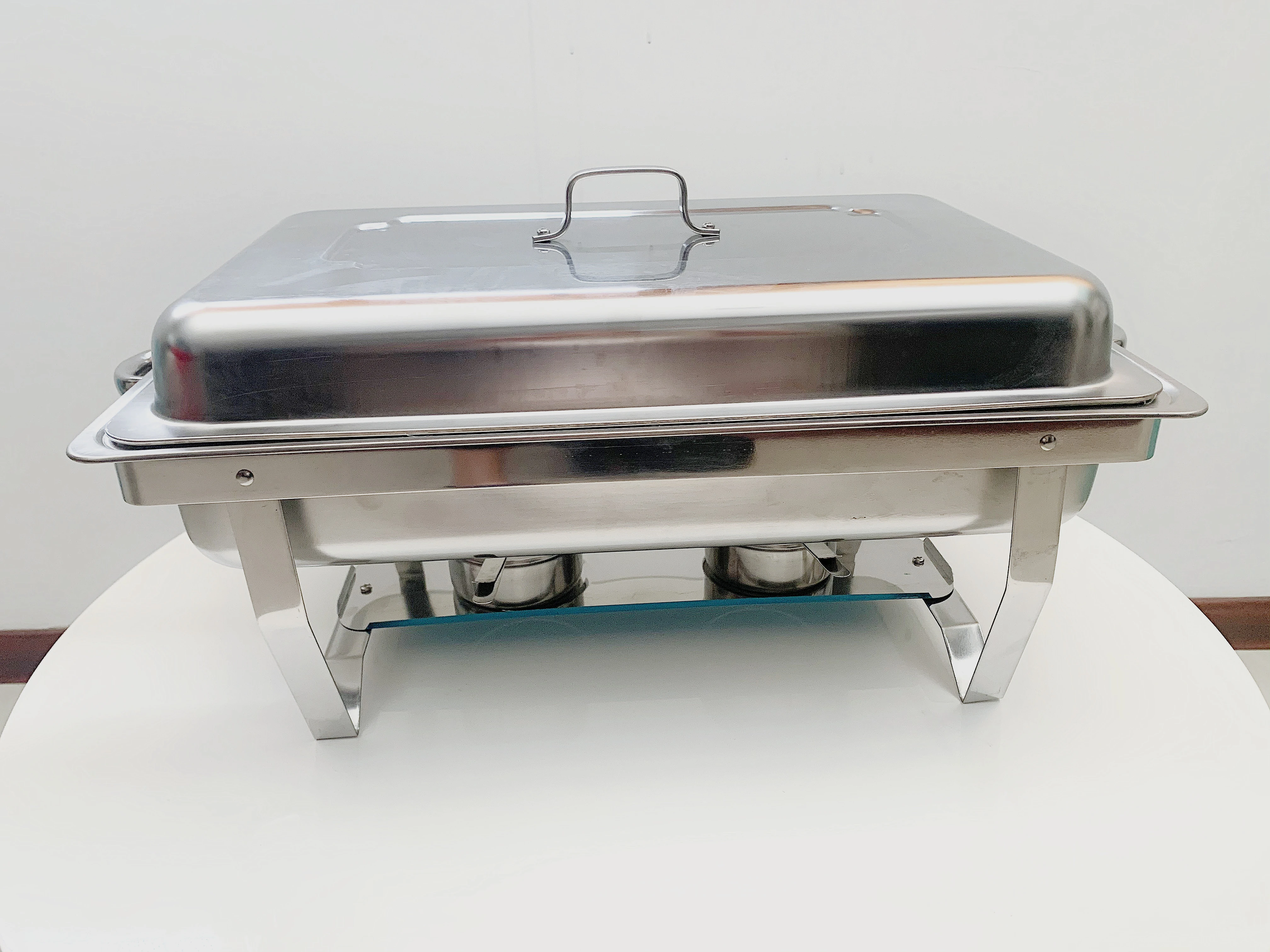 https://img2.tradewheel.com/uploads/images/products/0/7/stainless-steel-buffet-stove-hot-pot-material-catering-restaurant-equipment-cafe-butter-food-warmer-chafing-dish1-0866718001623399970.jpg.webp