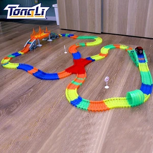 Tongli 6603 wholesale slot toy cars with glow for kids